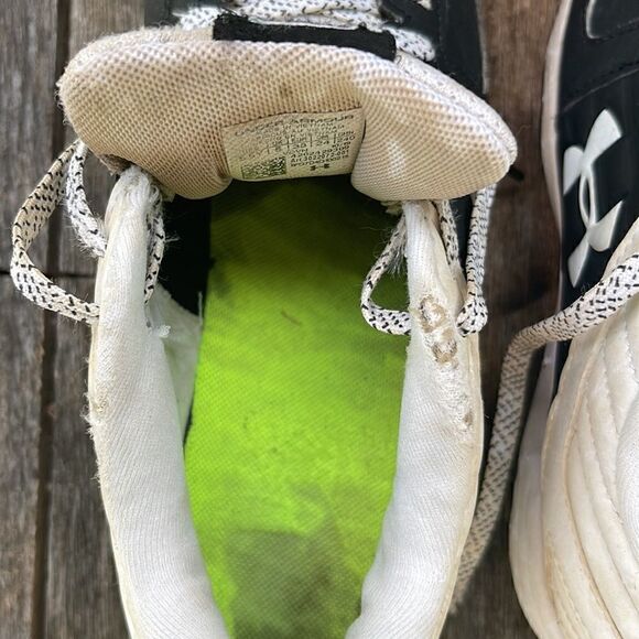 Under Armour baseball cleats.  Size youth 5.5.  Worn one season. - Picture 9 of 10